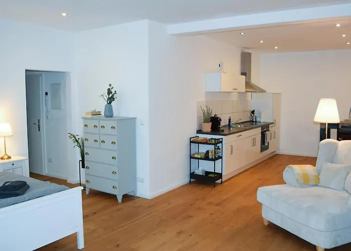 Modernes Studio Appartement Mit Leseecke